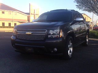 2010 chevrolet avalanche lt crew cab, rear entertainment, sunroof, 20&#034; wheels