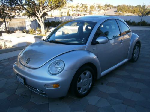 2001 volkswagen beetle gls hatchback 2-door 2.0l