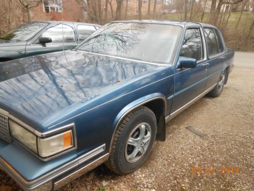 1988 cadillac fleetwood base sedan 4-door 4.5l