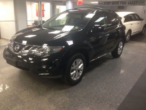 2012 nissan sl w/ navigation