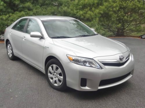 2010 toyota camry hybrid excellent condition one owner push button start