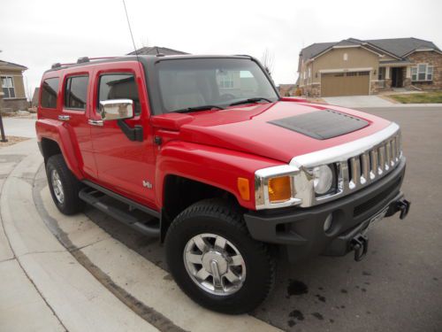 Hummer h3 luxury, red/beige, all wheel drive, excellent condition, many extras