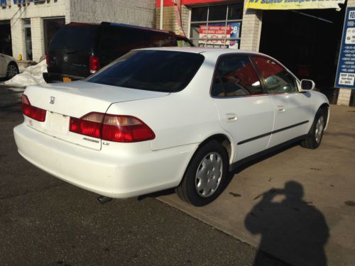 2000 Honda Accord LX Sedan 4-Door 2.3L, image 4