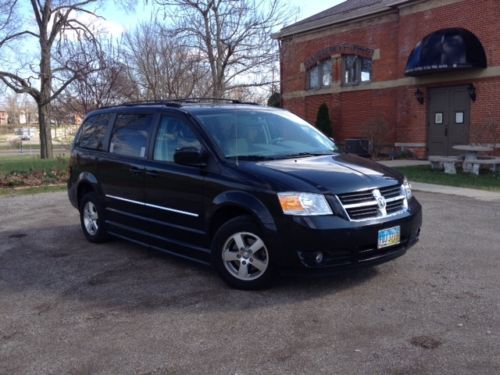 2009 dodge grand caravan sxt mini passenger van wheel chair ramp!  excellent