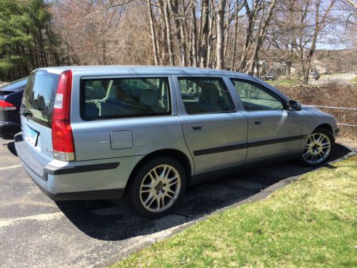 2001 volvo v70 t5 - 127k miles - nice car, needs small work, no reserve!