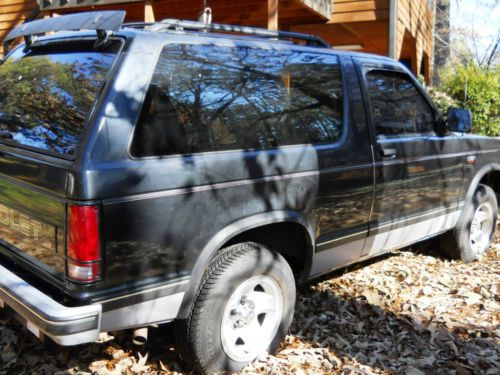 black S10 Chevy Blazer 2 wd, image 10