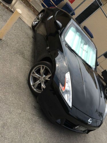 2011 nissan 370z black