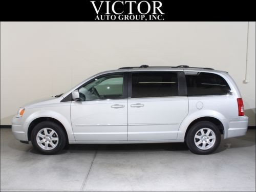 2010 chrysler town &amp; country touring stow n go satellite radio power doors