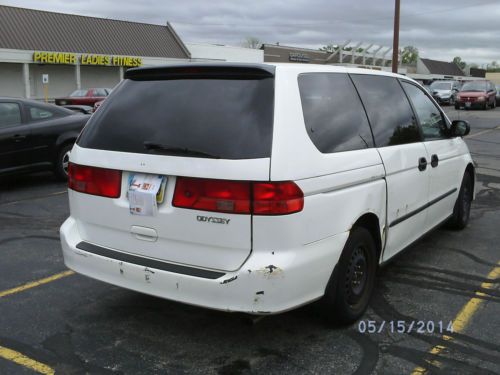 2000 Honda Odyssey LX Mini Passenger Van 5-Door 3.5L Looks bad. Runs great., image 2