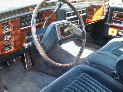 1987 Cadillac Fleetwood Brougham Blue RWD Mint Condition, US $5,900.00, image 3