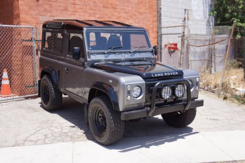 Land rover defender 90 2.5 gasoline right hand drive