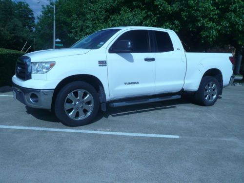 2007 toyota tundra double cab, awesome truck, 5.7 motor texas edition 20&#034; wheels