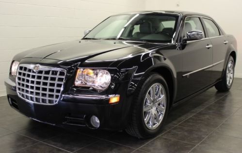 Chrysler 300c 5.7 hemi navigation heated leather power roof key less go 1 owner