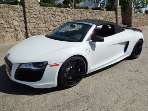 2011 audi r8 spyder v10 525 h.p. 14,000 miles awd carbon fiber calif.