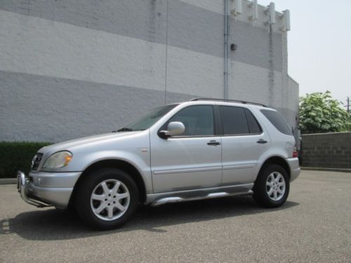 4x4 leather moonroof heated seats v8