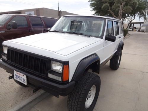 Jeep speed cherokee  or great prerunner