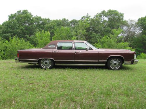 1978 LINCOLN CONTINENTAL TOWN CAR WILLIAMSBURG LIMITED EDITION, image 2