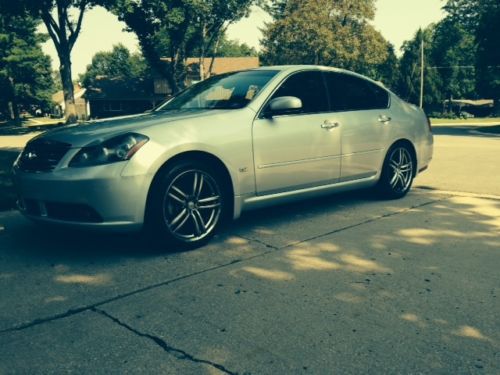 2006 infiniti m35 sport sedan 4-door 3.5l low miles clear title in hand amazing!