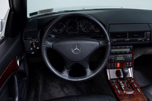 2001 Mercedes Benz SL500 - 17k Miles, 1 owner, image 25