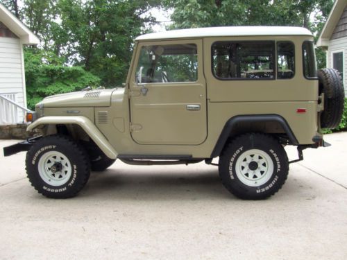 1978 toyota landcruiser fj40. newly overhauled engine. very clean!