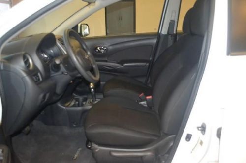 2013 Nissan Versa 1.6 SV, image 2