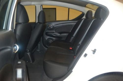 2013 Nissan Versa 1.6 SV, image 3