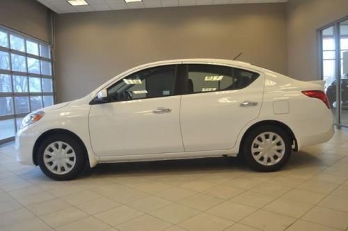 2013 Nissan Versa 1.6 SV, image 9