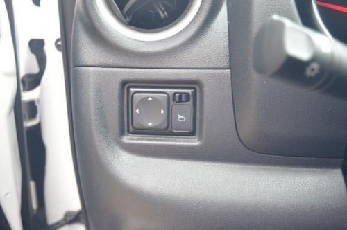 2013 Nissan Versa 1.6 SV, image 13