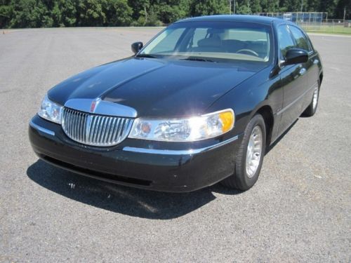 2000 lincoln town car executive edition black tan leather loaded low miles