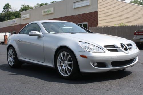 2007 mercedes-benz slk-class 2dr roadster only 13000 miles very clean