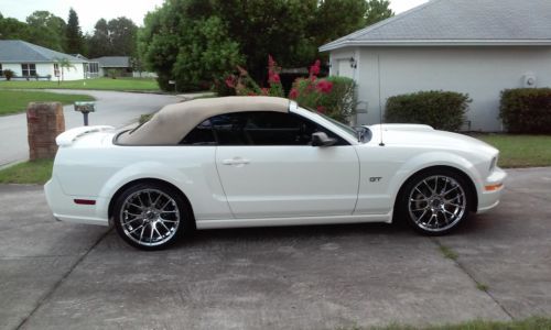 2008 ford mustang  gt convertible 2-door 4.6l