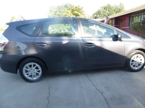 2012 toyota prius v 5-door wagon (grey)