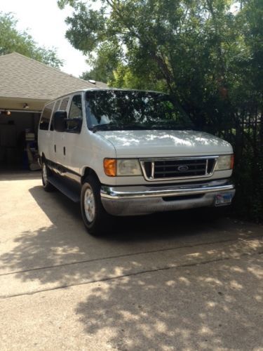 2004 e350 heavy duty van handicap equiped for driver