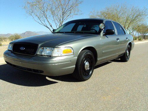 2004 ford crown vic p71 police interceptor