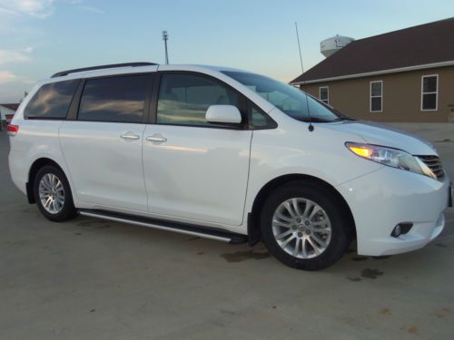 2013 toyota sienna xle mini passenger van 5-door 3.5l