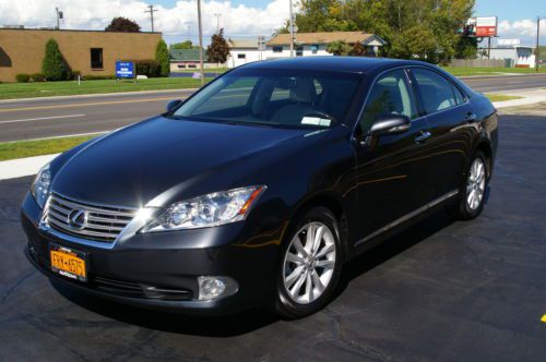 2011 lexus es--es 350 sedan,  4-door 3.5l, in excellent condition,