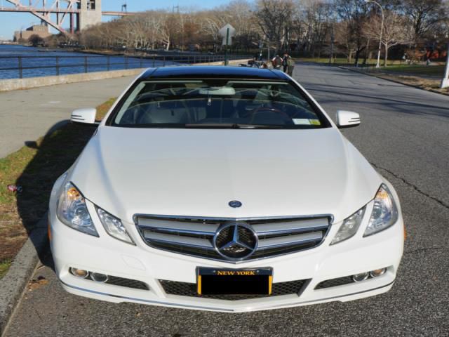 Mercedes-benz e-class base coupe 2-door