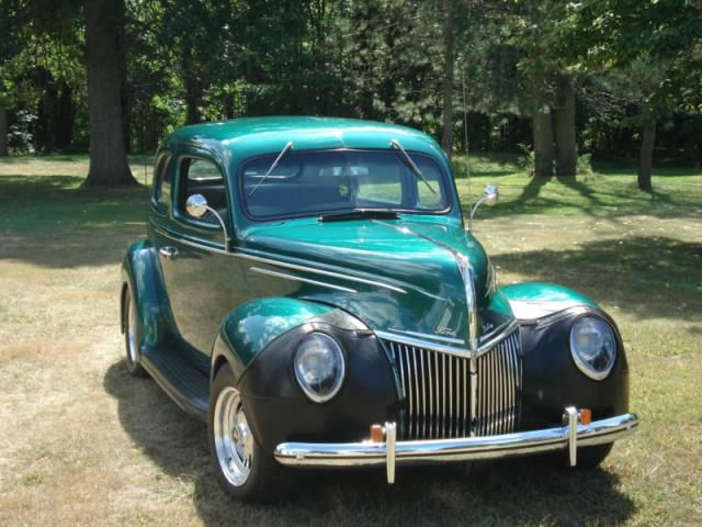 Ford other deluxe