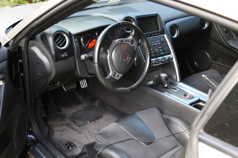 2010 Nissan GT-R, US $35,000.00, image 3