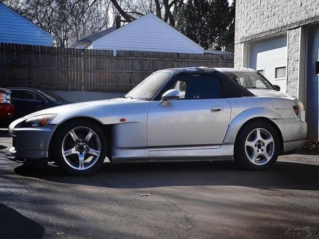 2005 honda s2000 base convertible 2-door