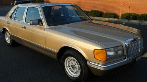 1994 mercedes   280se 4 door low-mileage, super  super  clean  check it out!!