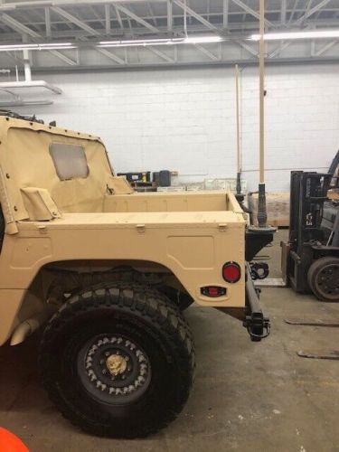 2006 humvee hmmwv m1097r1 6.5d.new paint and custom 1 off  h1 interior kit