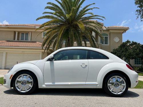 2013 volkswagen beetle - classic coupe - heated seats - sunroof - navi system