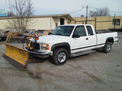 1997 gmc - 4x4 - snow plow