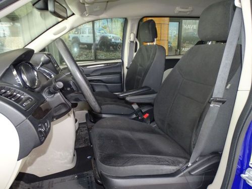 2019 dodge grand caravan se