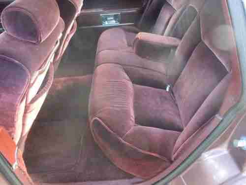 1985 Lincoln Town Car Signature Sedan 4-Door 5.0L, US $2,995.00, image 2
