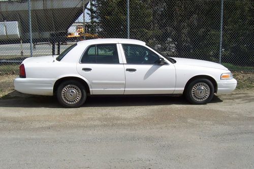 2002 ford crown victoria 4-door sedan, police intercepter 4.6l