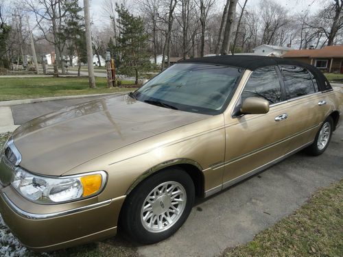 1998 lincoln town car/65k miles