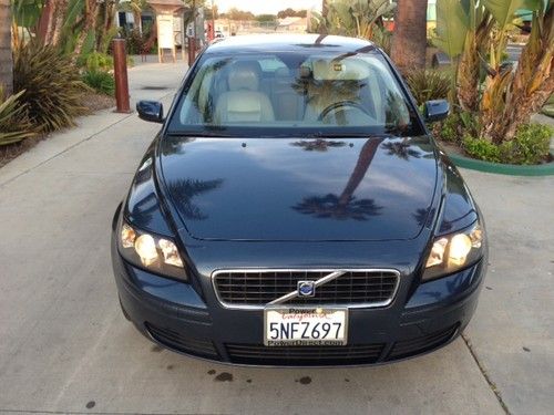 2005 volvo s40 i sedan 4-door 2.4l