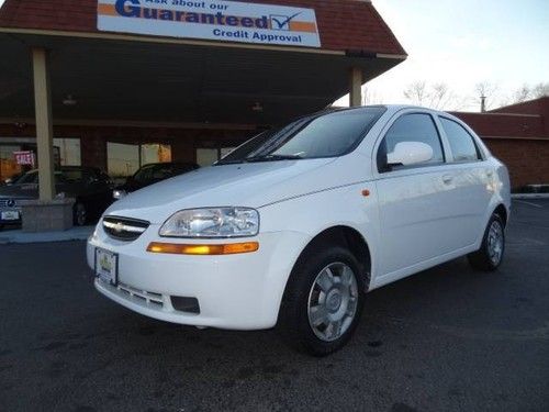 2004 chevrolet aveo automatic 4-door sedan